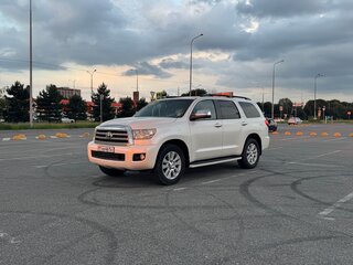 2014 Toyota Sequoia II, белый, 2200000 рублей, вид 2