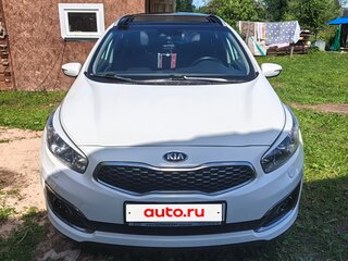 2018 Kia Ceed II Рестайлинг, белый, 2000000 рублей, вид 3
