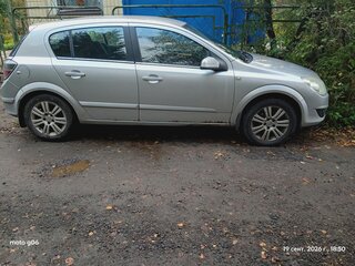 2008 Opel Astra H Рестайлинг, серебристый, 360000 рублей, вид 3