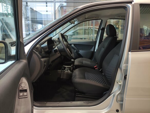 2026 Lada (ВАЗ) Granta I Рестайлинг, серебристый, 1268000 рублей - вид 13
