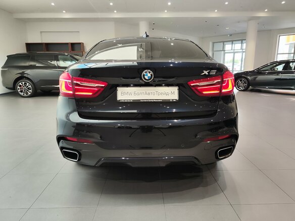 2017 BMW X6 40d II (F16), чёрный, 4299000 рублей - вид 4