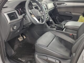 2021 Volkswagen Atlas Cross Sport I, серый, 3500000 рублей, вид 4