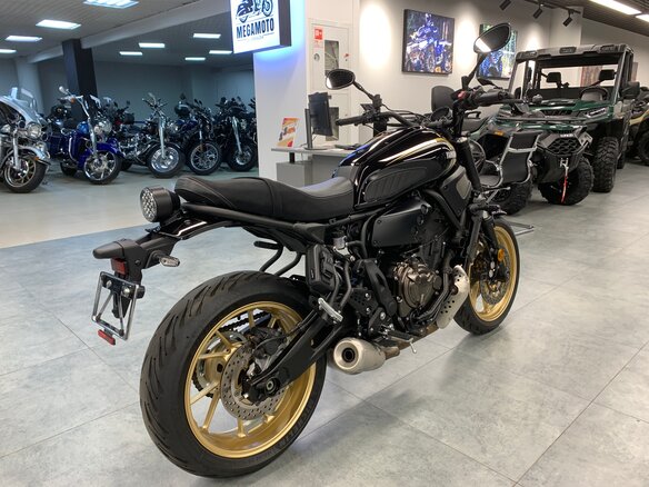 2023 Yamaha XSR700, чёрный, 890000 рублей - вид 5