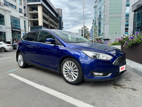 2015 Ford Focus III Рестайлинг, синий, 1290000 рублей, вид 1
