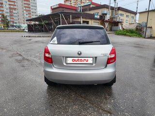 2010 Skoda Fabia II Рестайлинг, серебристый, 389000 рублей, вид 4