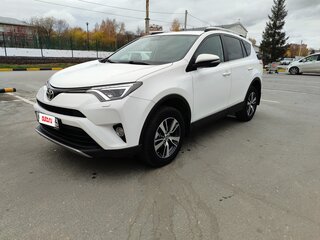 2018 Toyota RAV4 IV (XA40) Рестайлинг, белый, 2675000 рублей, вид 1