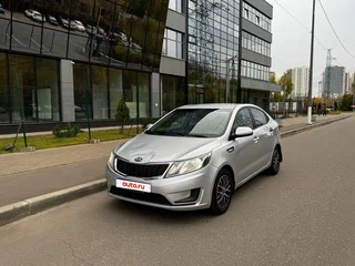 2015 Kia Rio III, серебристый, 480000 рублей, вид 1