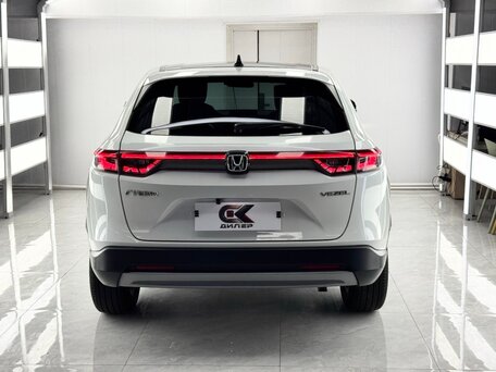 2023 Honda Vezel II, белый, 1870000 рублей, вид 5