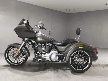 2024 Harley-Davidson Road Glide 3, серый, 2414000 рублей, вид 2