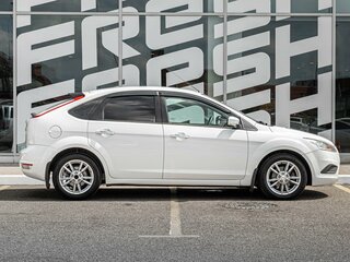 2011 Ford Focus II Рестайлинг, белый, 682000 рублей, вид 5