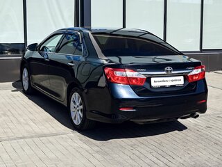 2013 Toyota Camry VII (XV50), серый, 1555000 рублей, вид 3