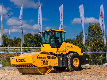 2025 LGCE RS7120H, жёлтый, 7800000 рублей, вид 2