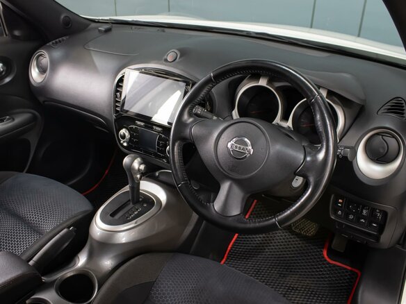 2018 Nissan Juke I Рестайлинг, белый, 1500000 рублей - вид 5
