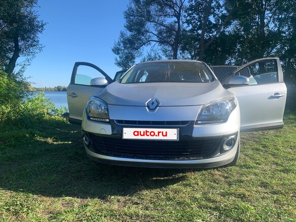 2012 Renault Megane III, серый, 730000 рублей - вид 1