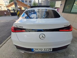 2024 Mercedes-Benz GLC Coupe 300 II (C254), белый, 7775750 рублей, вид 3