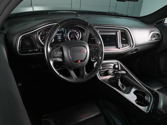2019 Dodge Challenger III Рестайлинг 2, серый, 3399000 рублей - вид 5