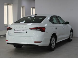 2021 Skoda Octavia IV (A8), белый, 2349900 рублей, вид 4