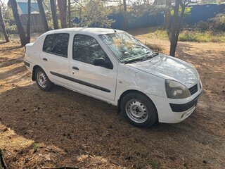 2005 Renault Symbol I Рестайлинг, белый, 179999 рублей, вид 2