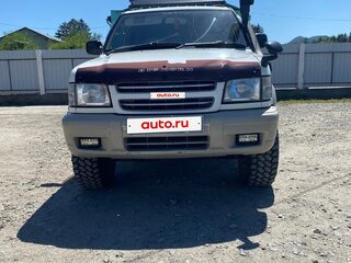 2001 Isuzu Bighorn II, белый, 1150000 рублей, вид 4