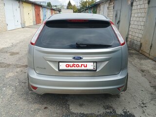 2010 Ford Focus II Рестайлинг, серебристый, 670000 рублей, вид 5