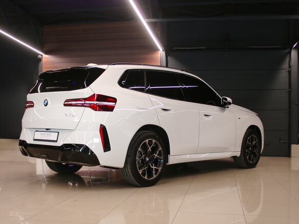 2026 BMW X3 20i xDrive IV (G45/G48), белый, 8950000 рублей - вид 3