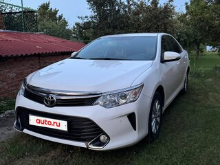 2016 Toyota Camry VII (XV50) Рестайлинг, белый, 1890000 рублей, вид 1