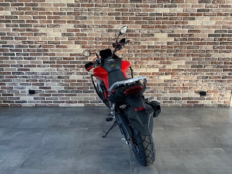 2026 QJMotor SVT 650 X, красный, 729000 рублей, вид 3