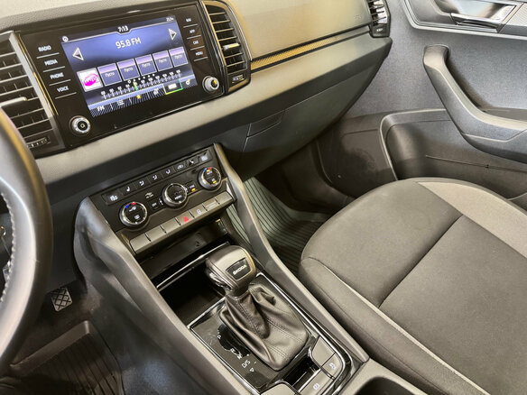 2021 Skoda Karoq I, коричневый, 2349000 рублей - вид 15