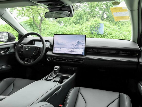 2026 Toyota Camry IX (XV80) China Market, бежевый, 4090000 рублей - вид 9