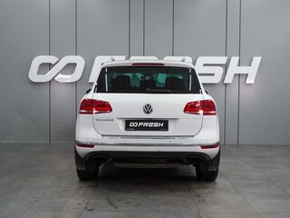 2015 Volkswagen Touareg II Рестайлинг, белый, 2599000 рублей, вид 4
