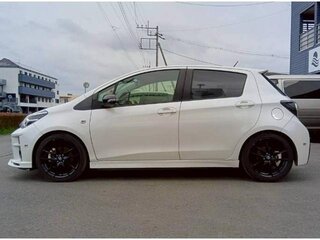 2019 Toyota Vitz III (XP130) Рестайлинг, белый, 1150000 рублей, вид 5