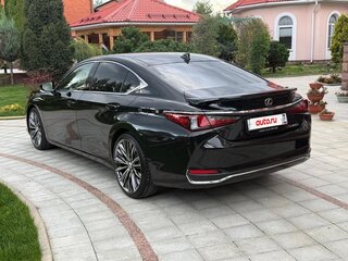 2024 Lexus ES 300h VII Рестайлинг, чёрный, 7090000 рублей, вид 5