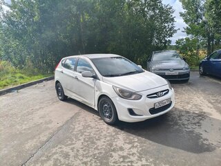 2014 Hyundai Solaris I, белый, 509000 рублей, вид 2