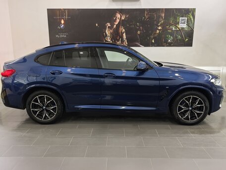 2023 BMW X4 20i II (G02) Рестайлинг, синий, 6100000 рублей, вид 4