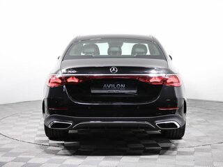 2026 Mercedes-Benz E-Класс 300 VI (W214, S214), чёрный, 9000000 рублей, вид 4