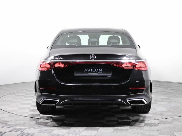 2026 Mercedes-Benz E-Класс 300 VI (W214, S214), чёрный - вид 3