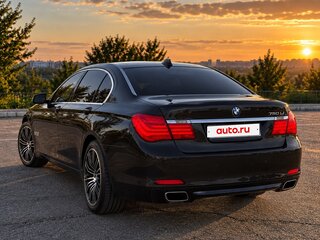 2009 BMW 7 серии 750i V (F01/F02/F04), чёрный, 955000 рублей, вид 4