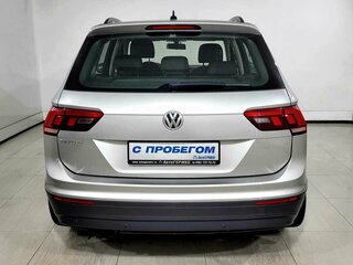 2018 Volkswagen Tiguan II, серебристый, 1765000 рублей, вид 3