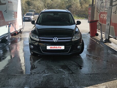 2013 Volkswagen Tiguan I Рестайлинг, чёрный, 1413000 рублей, вид 1