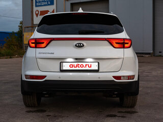 2017 Kia Sportage IV, белый, 1790000 рублей, вид 5