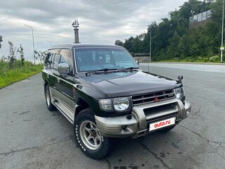 1999 Mitsubishi Pajero II Рестайлинг, зелёный, 1100000 рублей, вид 3