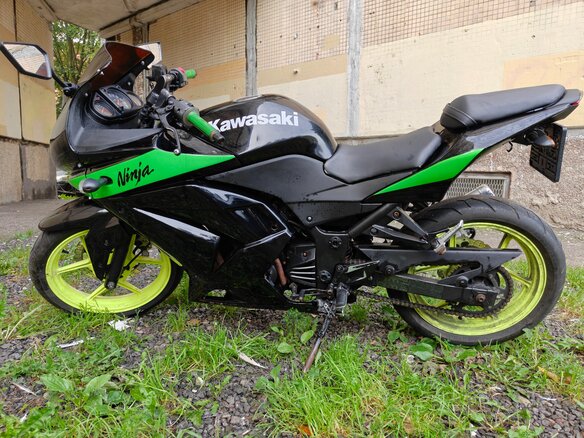 2008 Kawasaki Ninja 250R, зелёный, 220000 рублей