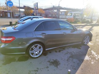 2011 Mercedes-Benz E-Класс 200 7G-Tronic IV (W212, S212, C207), серый, 1400000 рублей, вид 3