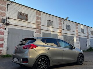 2015 Kia Ceed II Рестайлинг, серебристый, 1100000 рублей, вид 4
