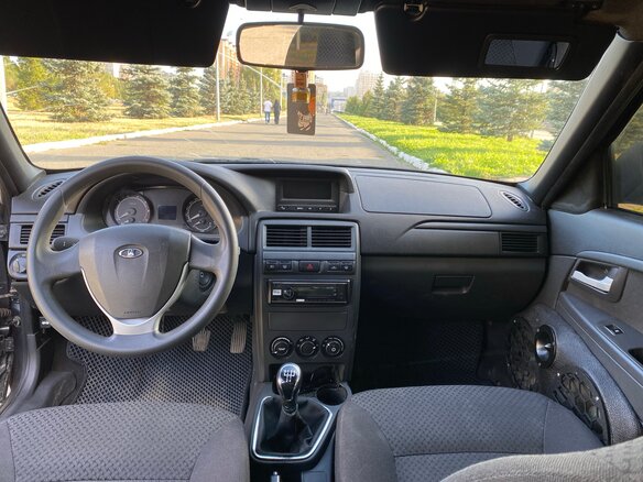 2014 Lada (ВАЗ) Priora I Рестайлинг, серебристый, 410000 рублей - вид 7