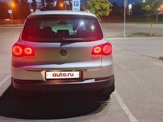 2010 Volkswagen Tiguan I, серебристый, 1370000 рублей, вид 4