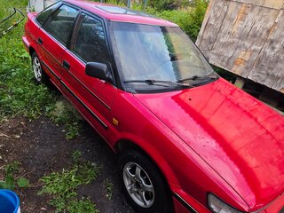 1989 Toyota Corolla VI (E90), красный, 300000 рублей, вид 1