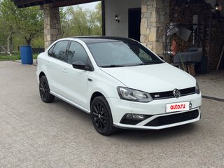 2016 Volkswagen Polo V Рестайлинг, белый, 1400000 рублей, вид 2