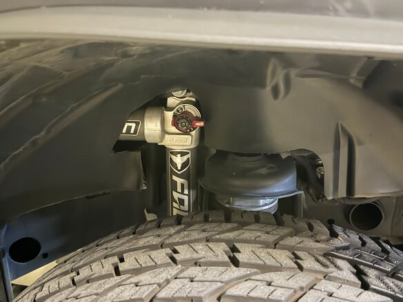 2024 Jeep Wrangler 4xe IV (JL) Рестайлинг, серебристый, 5999999 рублей - вид 8