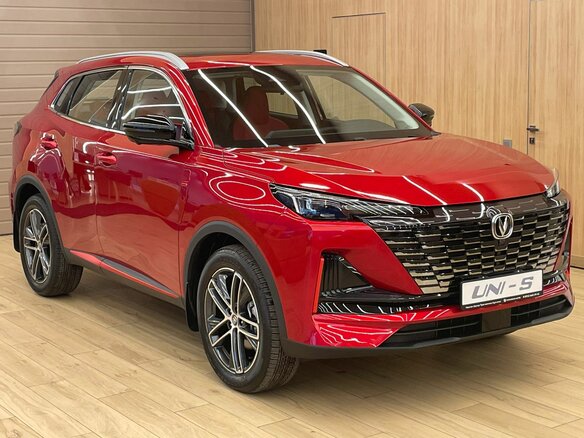 2026 Changan UNI-S I, красный, 3229900 рублей